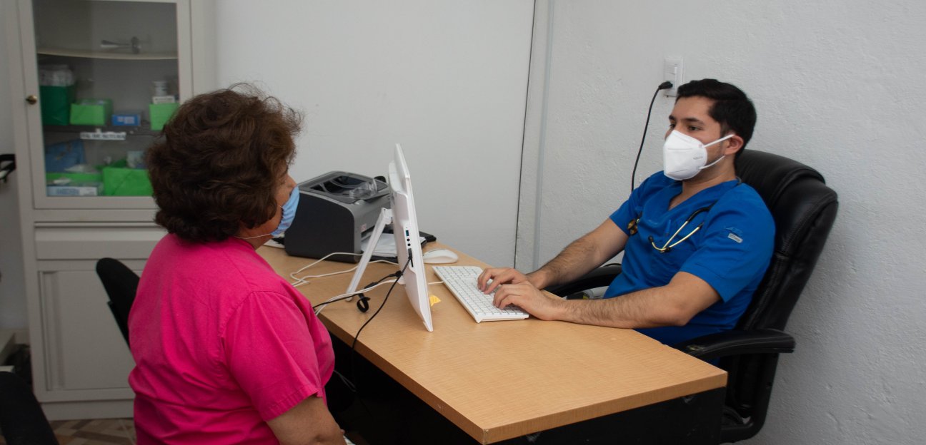 Semáforo naranja se mantiene vigente, consultorios médicos mantienen medidas 