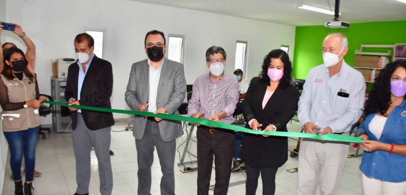 Inauguran Plaza Comunitaria de Educación para los Adultos bajo el esfuerzo conjunto entre Soledad y el IEEA