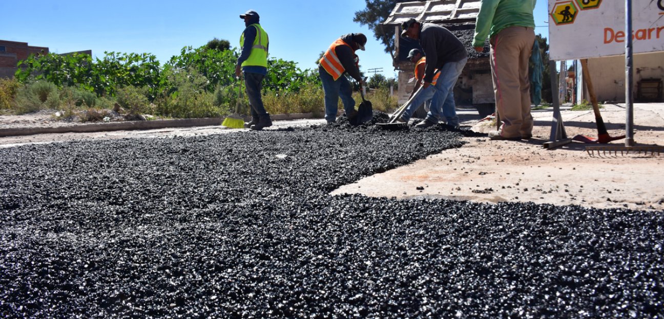 Con pausas por las lluvias pero sin detenerse el bacheo en Soledad