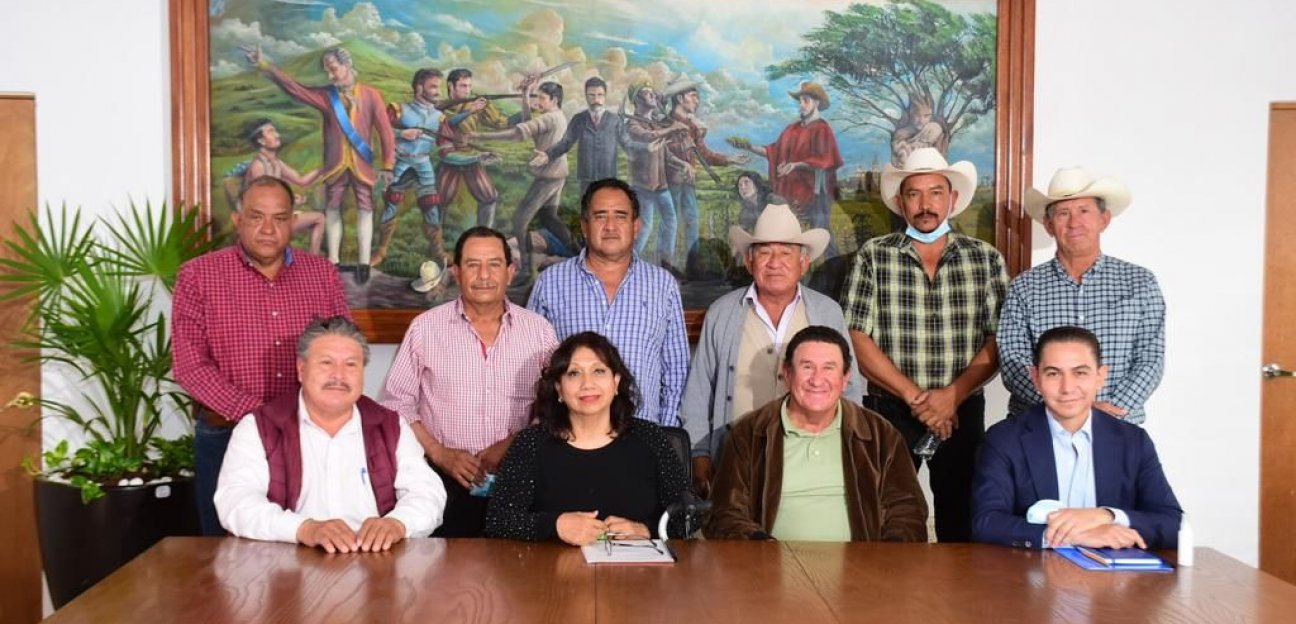 Leonor Noyola pacta trabajar de forma coordinada con los representantes de la Unión Ganadera