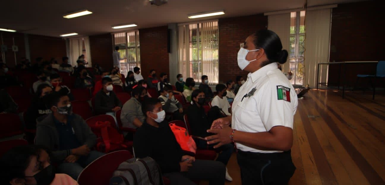 Proximidad Social de Soledad acude a escuelas y comercios para erradicar la incidencia delictiva