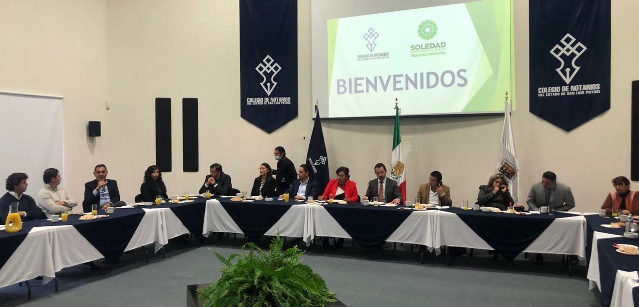 Alcaldesa de SGS sostiene acercamiento con notarios públicos para acelerar el desarrollo inmobiliario