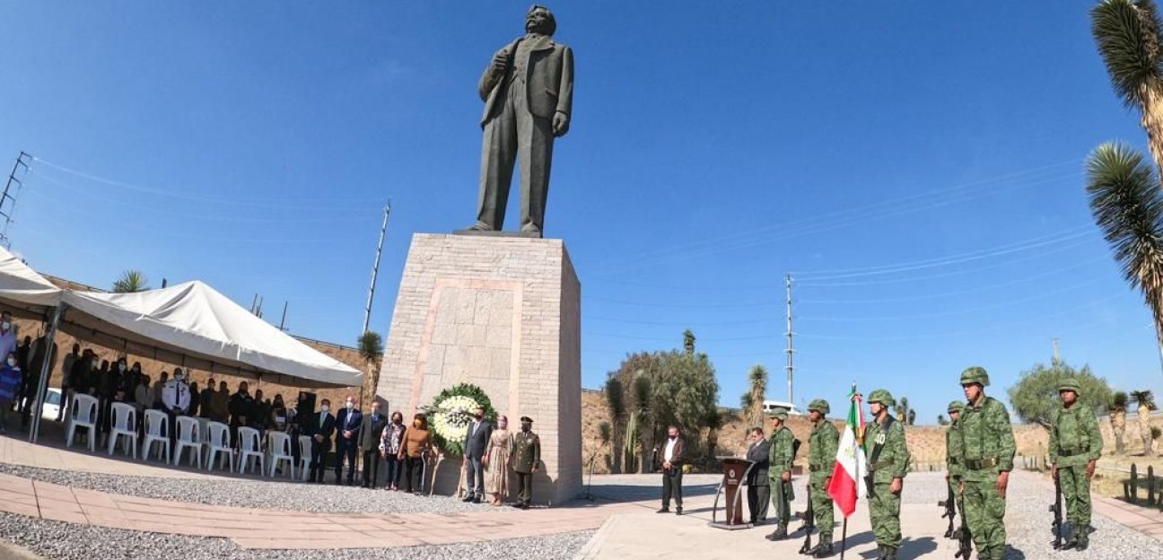 Ayuntamiento de SGS conmemora el 64 aniversario luctuoso de Graciano Sánchez Romo