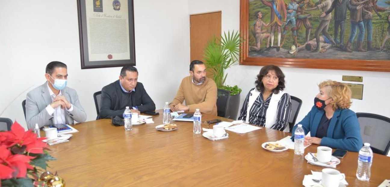 Se reúne la alcaldesa de Soledad de Graciano Sánchez con el titular de CEA y la legisladora del V Distrito