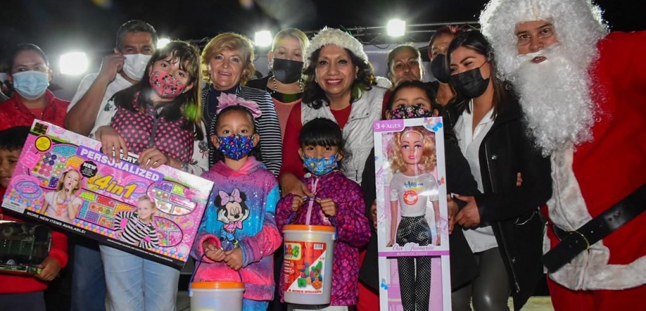 Alcaldesa Leonor Noyola mantiene el acercamiento con la ciudadanía a través de las posadas navideñas