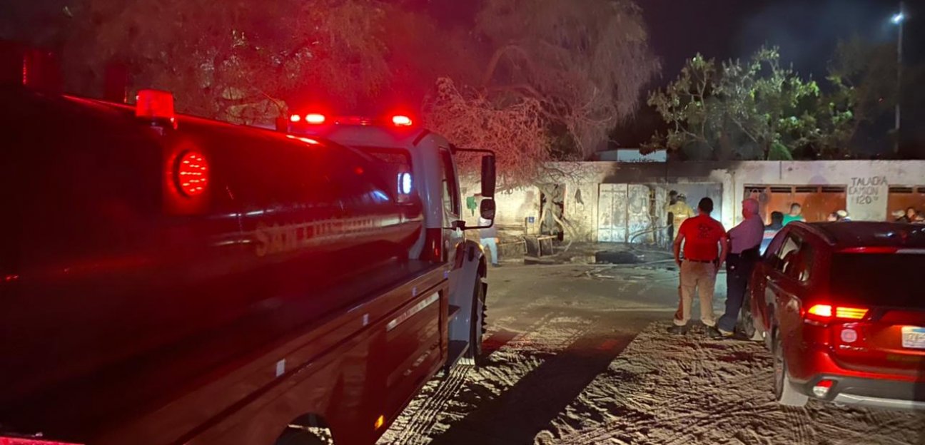 Protección Civil de Soledad mitiga incendio en vulcanizadora del Morro