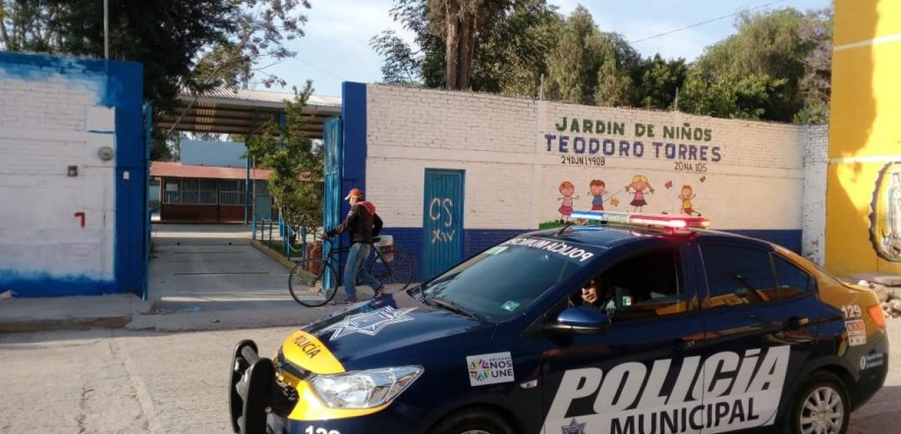 La dirección de Educación y Seguridad Pública vigilan las escuelas en época de vacaciones de verano