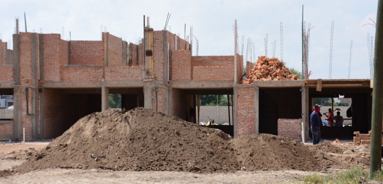 La idrección de Desarrollo Urbano ha entregado más de 2 mil 300 permisos para obra menor en Soledad de Graciano Sánchez