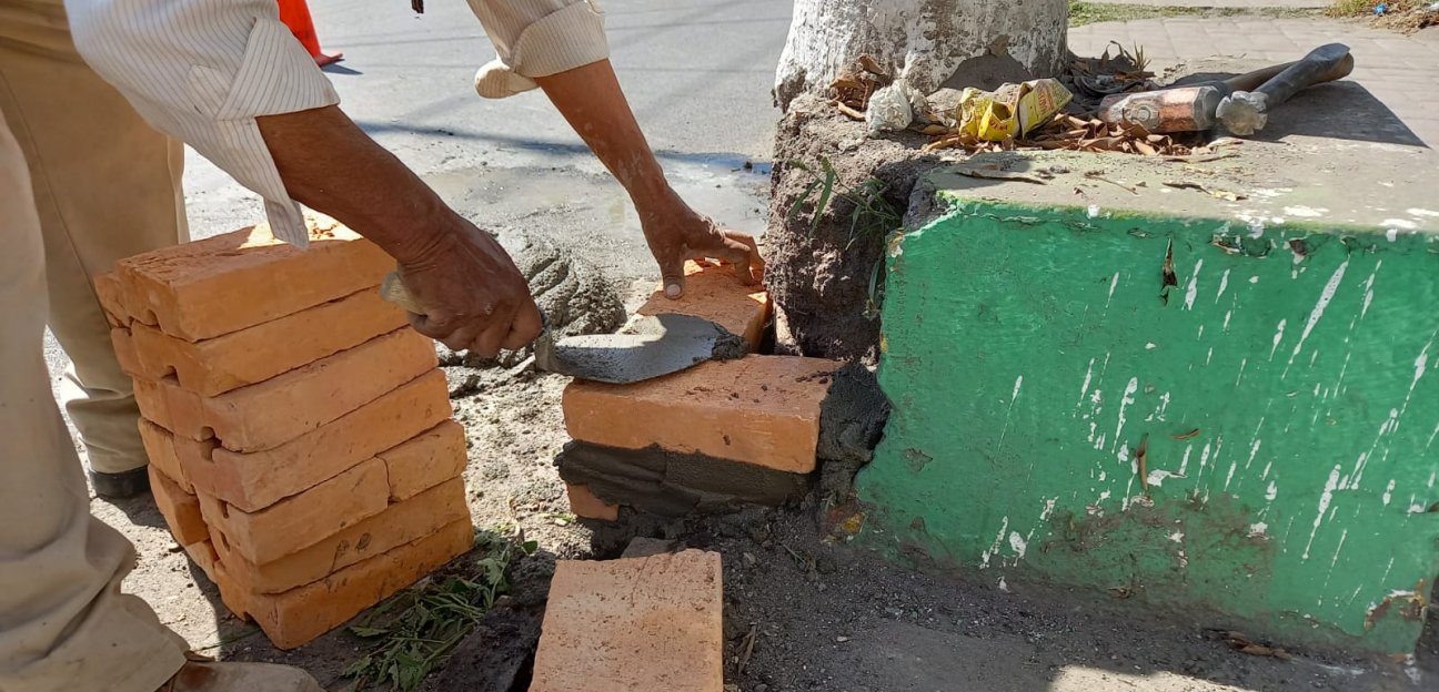 Continúa el retiro de escombro de las avenidas principales de Soledad