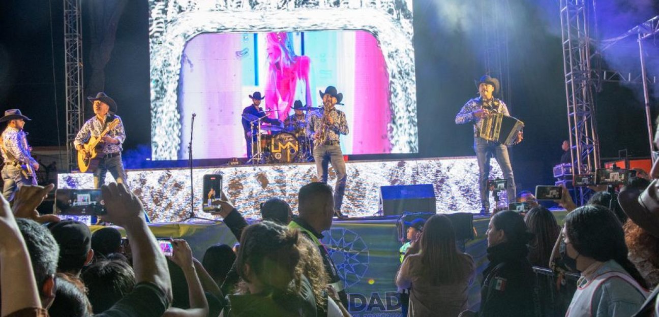La Maquinaría Norteña logró en Soledad el sexto lleno completo de la FENAE 2023