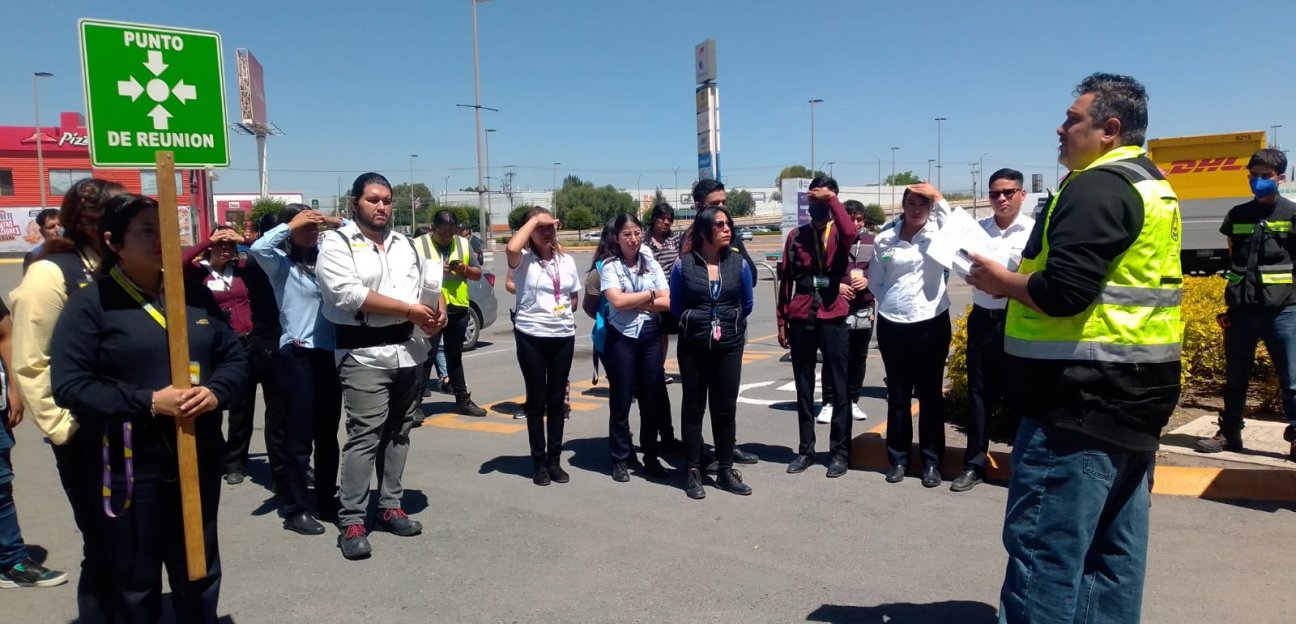 Protección Civil de Soledad, realizó simulacro de sismo en Plaza Citadina