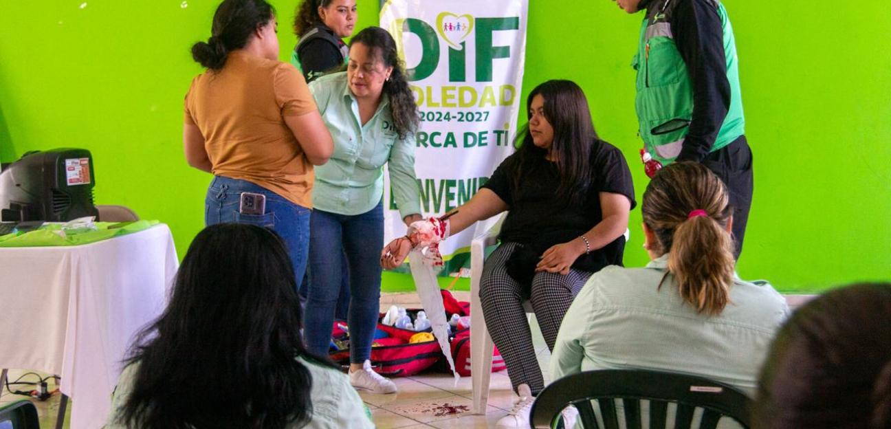 Personal de DIF Municipal de Soledad capacitado para actividades infantiles de verano seguras