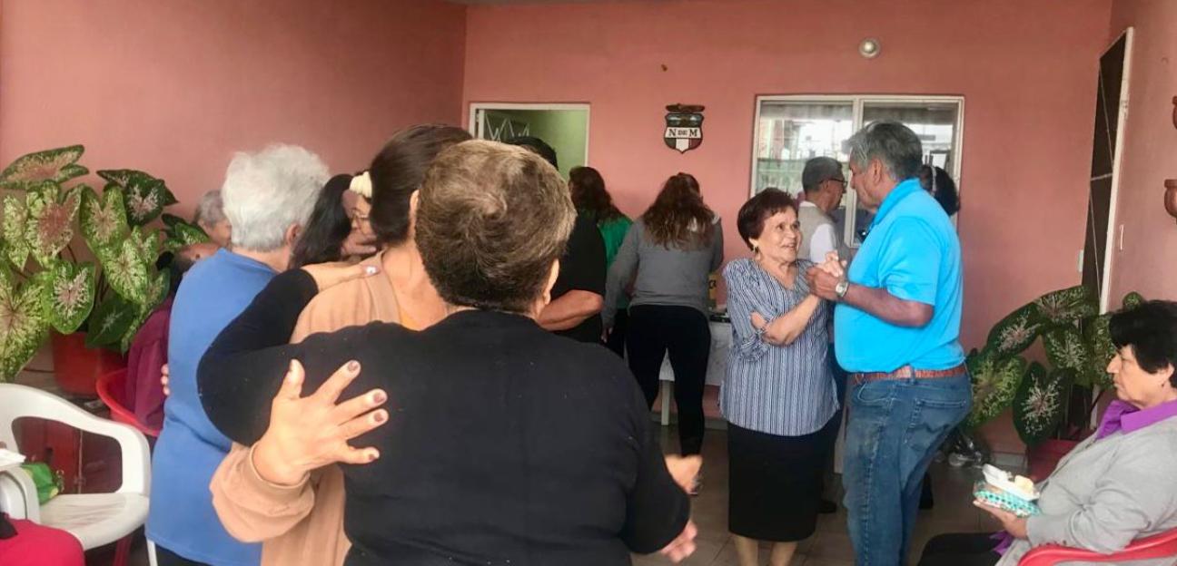 Bibliotecas Municipales de Soledad acercan cultura y entretenimiento a las y los adultos mayores