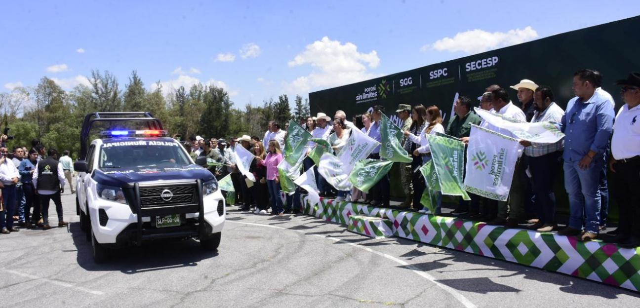 Municipio de Soledad incrementa capacidad policial al recibir patrullas del Gobierno Estatal