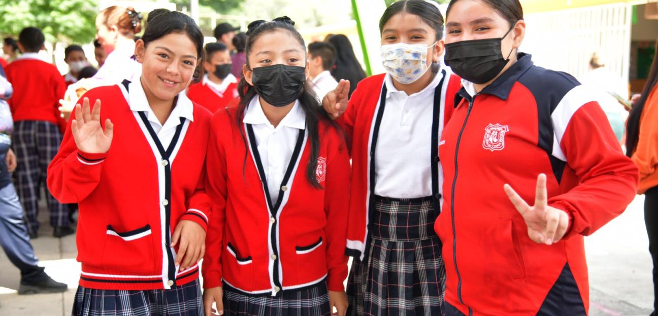 Mas infraestructura educativa para Soledad: Juan Manuel Navarro al arrancar techado 