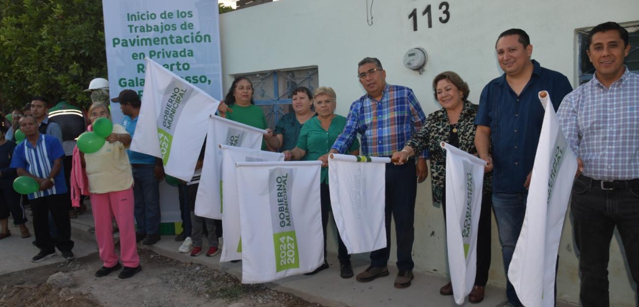 Lleva Juan Manuel Navarro otro arranque de pavimentación a colonia El Morro