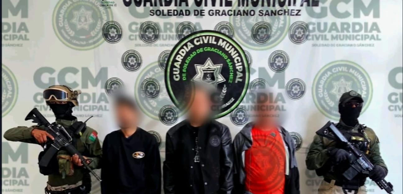Guardia Civil de Soledad logra captura de 3 objetivos prioritarios; se les aseguró un arma de fuego y droga