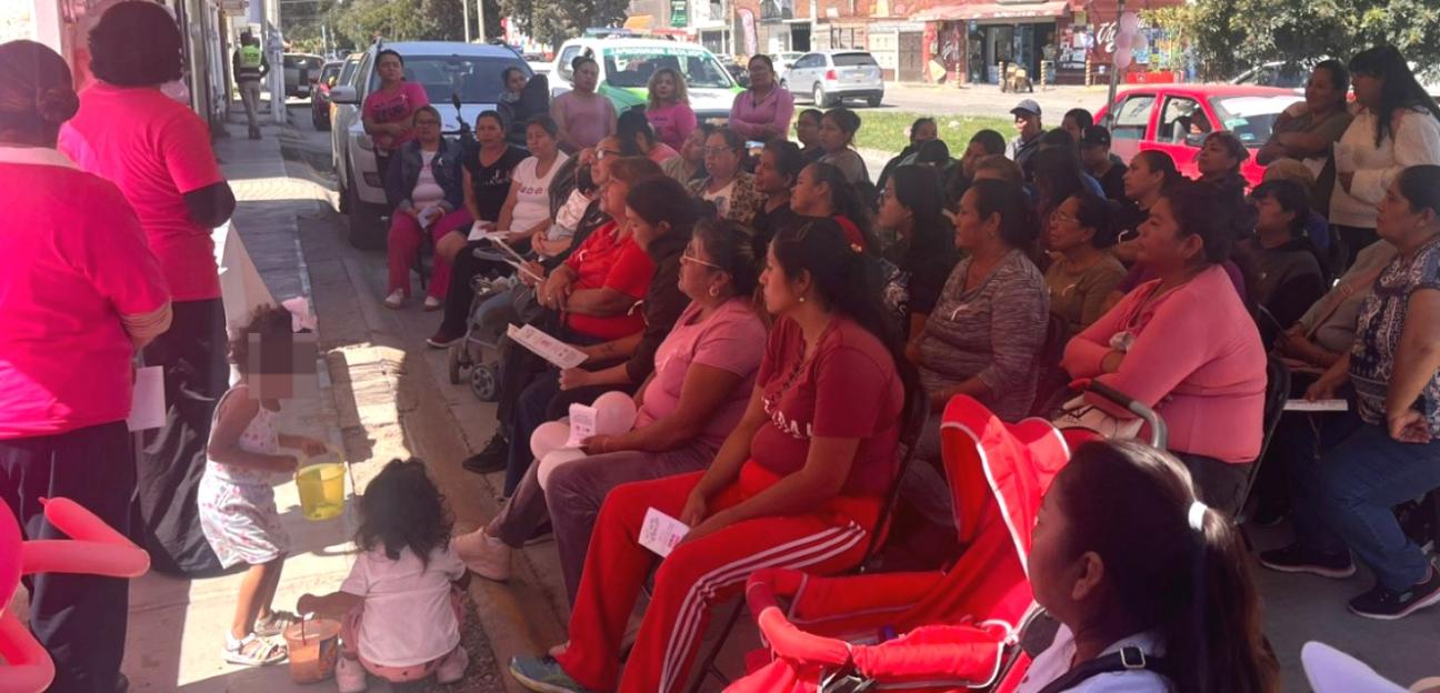 Durante la mesa rosa, Ayuntamiento de Soledad acerca y refuerza el llamado al combate del cáncer de mama