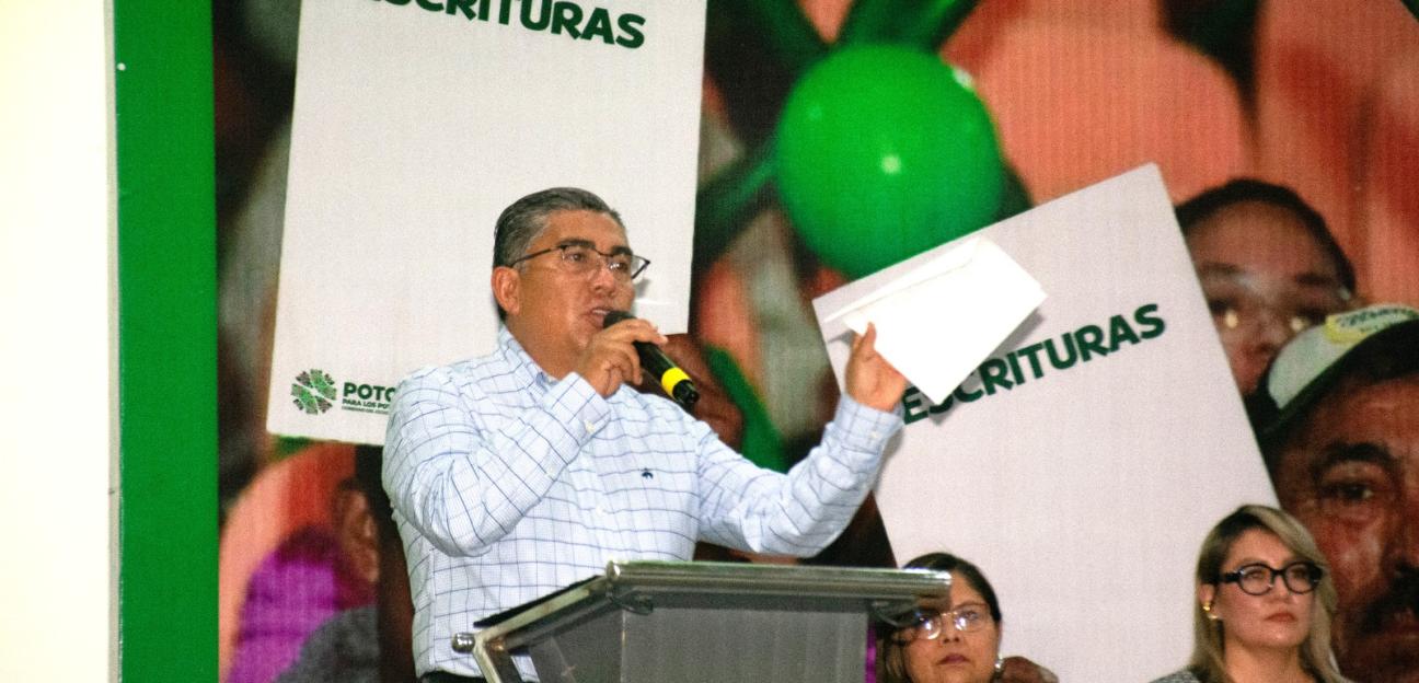 Juan Manuel Navarro consolida protección patrimonial de las familias con programa de escrituración