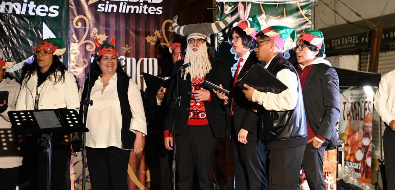 Soledad se encendió con la magia musical de la presentación del coro -Vuela Alto-