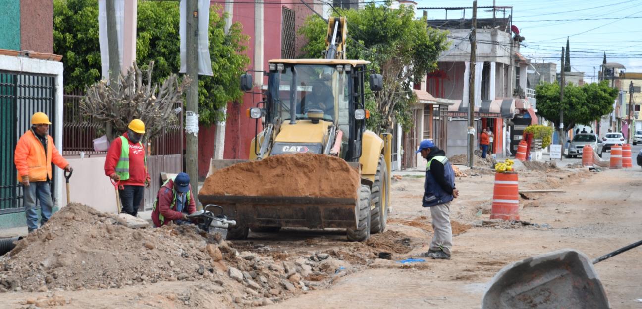 Sin detenerse, pavimentaciones estratégicas en colonias de Soledad