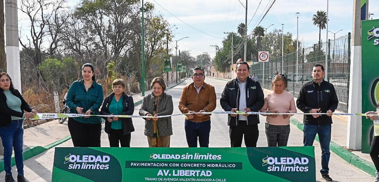 Con concreto hidráulico, alcalde Juan Manuel Navarro renueva avenida Libertad en El Morro