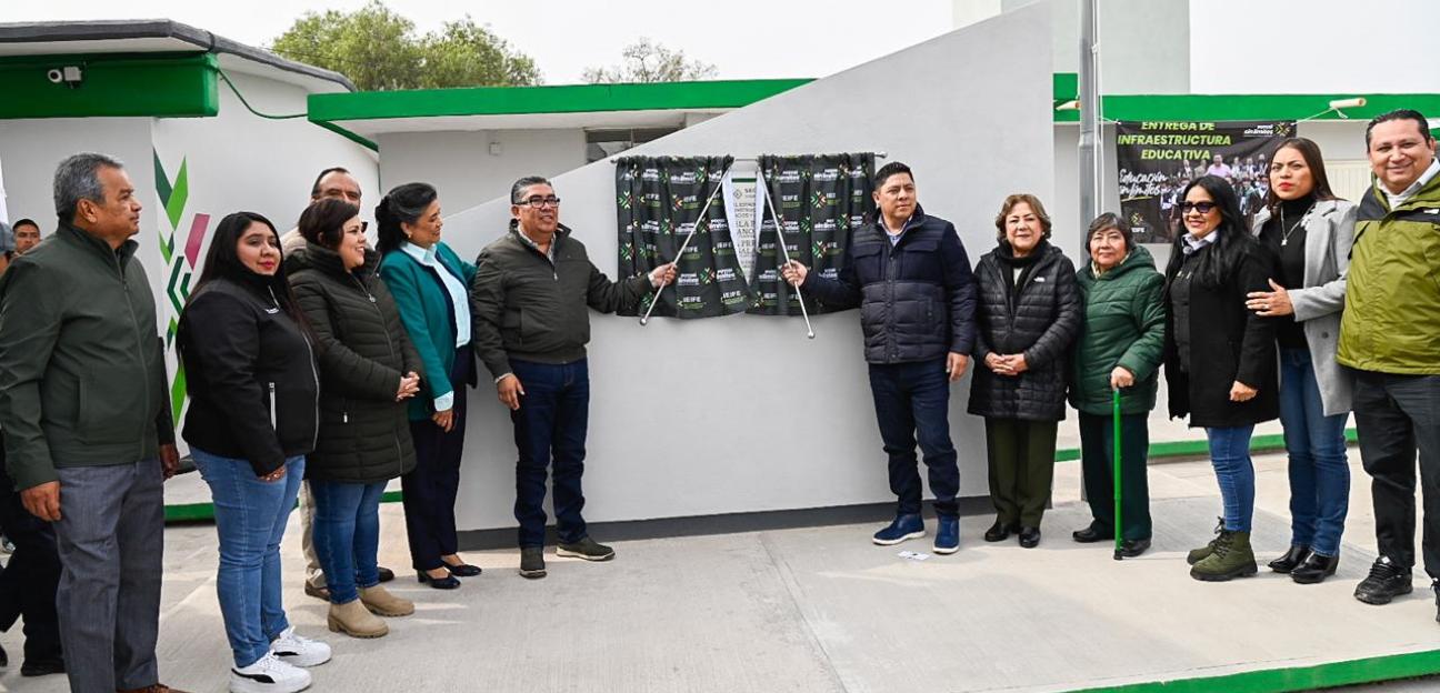 Juan Manuel Navarro celebra educación moderna y de calidad impulsada por el Gobierno Estatal