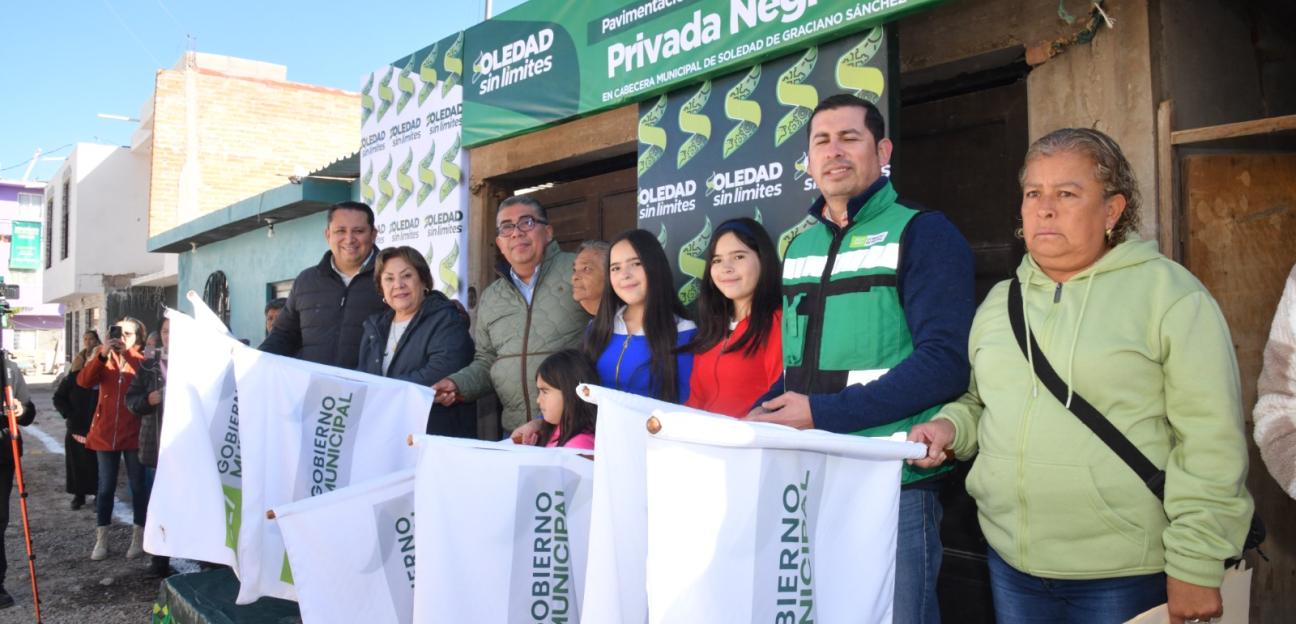 Alcalde Navarro Muñiz arranca obra de pavimentación e hidráulica en zona centro de Soledad