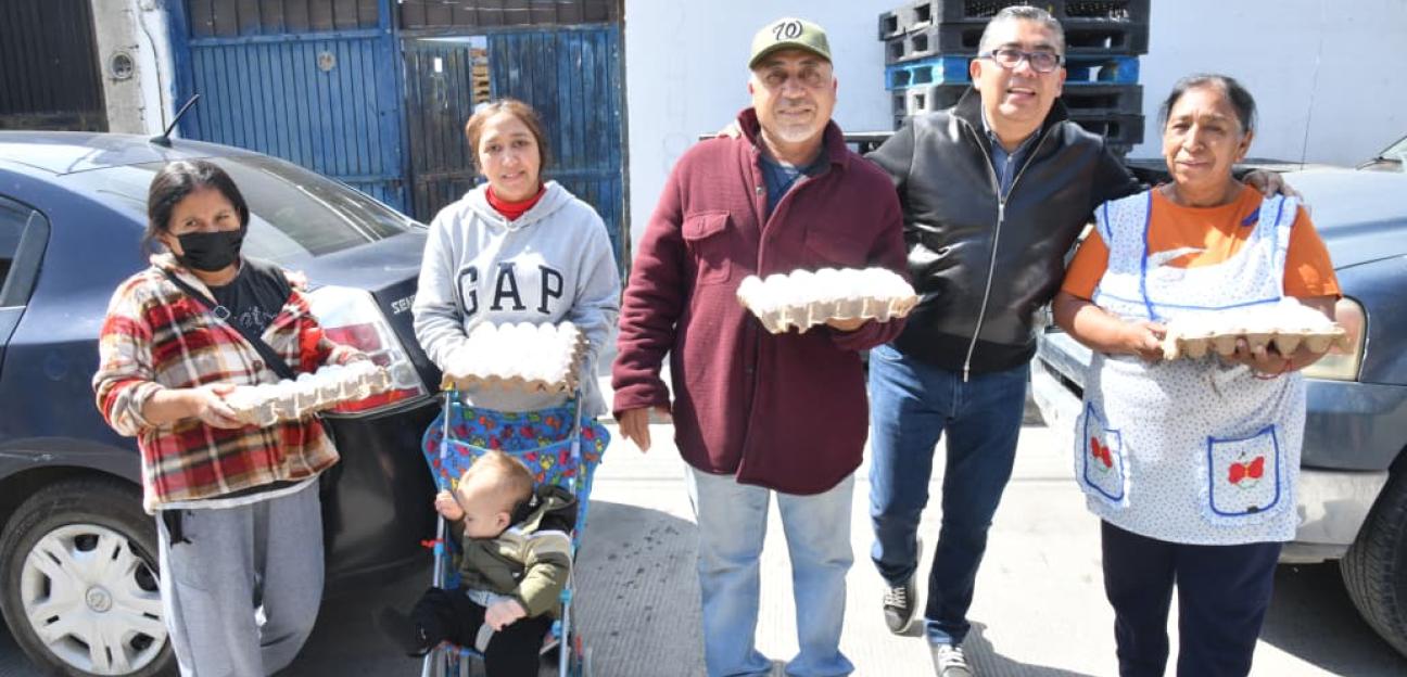 Alcalde Juan Manuel Navarro arranca apoyo alimentario casa por casa