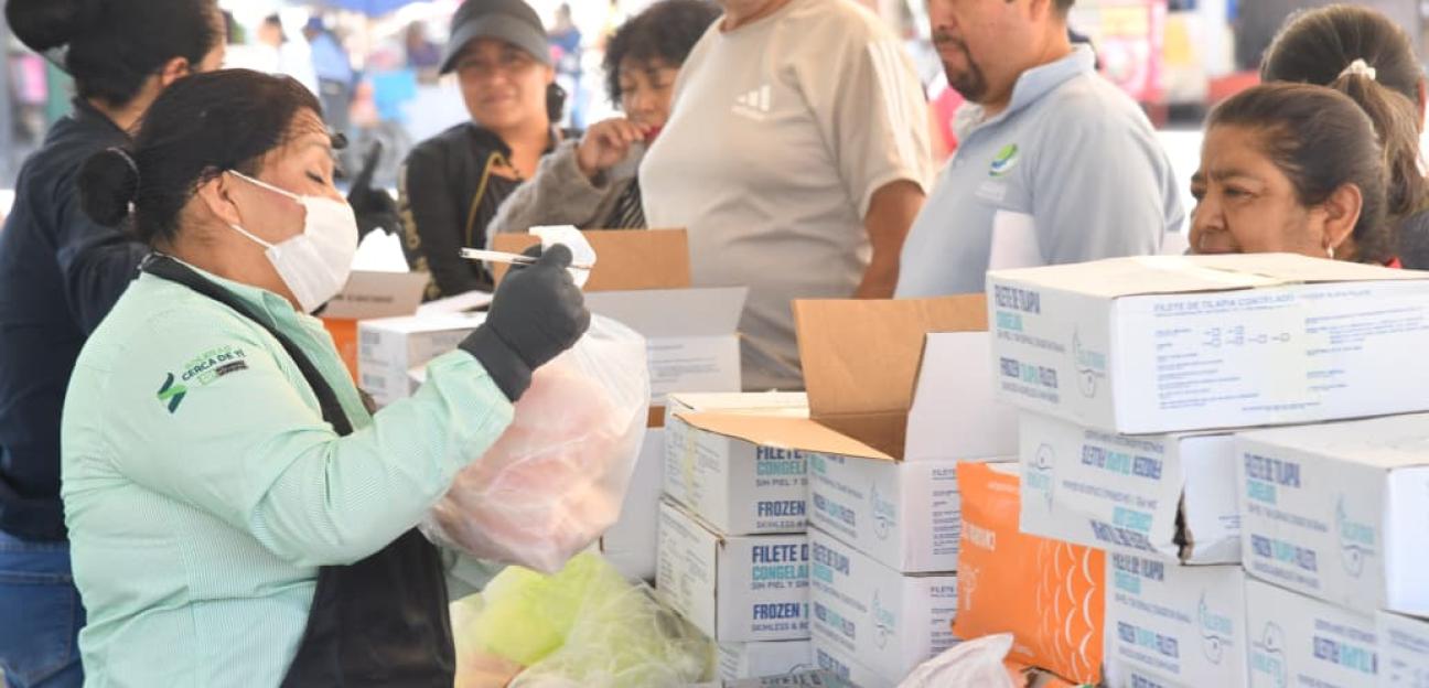 Familias de Soledad se benefician con programa de productos del mar a bajo costo