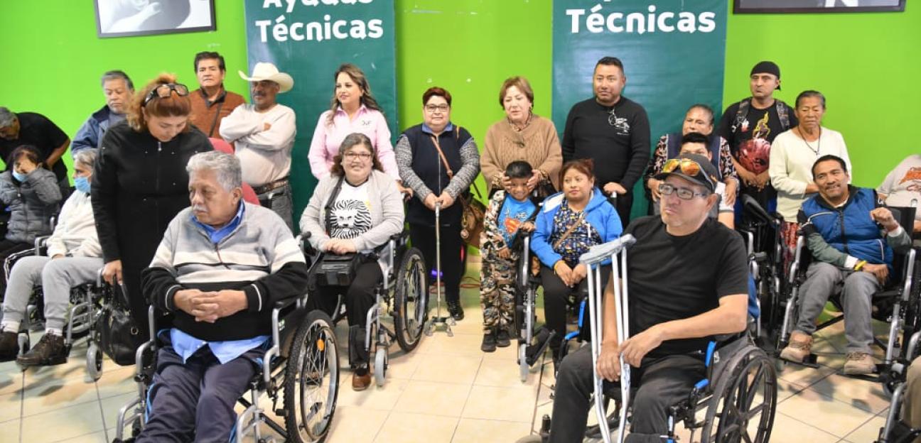 DIF Municipal de Soledad beneficia a usuarios con sillas de ruedas y otros apoyos técnicos