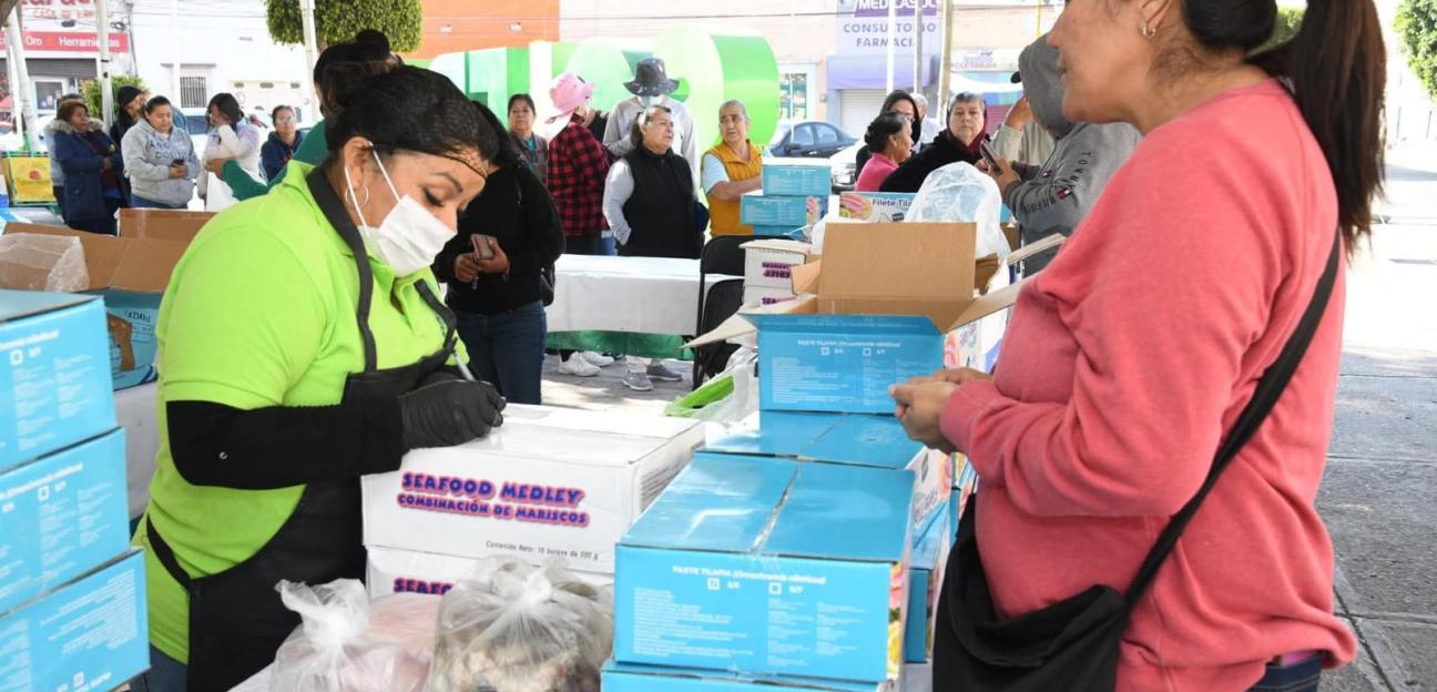 Destacada participación de familias soledenses en la venta de productos del mar a bajo costo