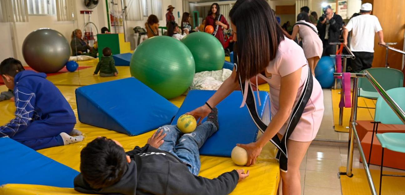 Aspirantes a la corona Miss San Luis descubren Soledad y realizan labor altruista