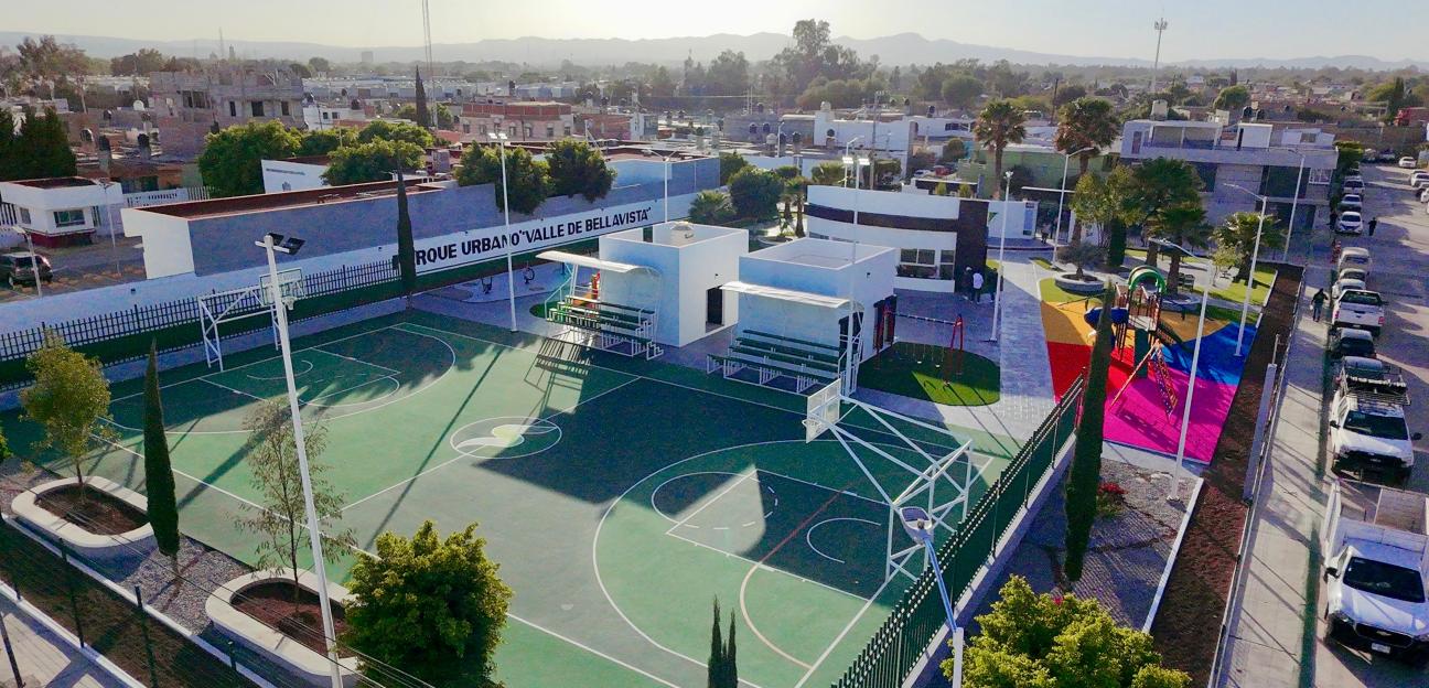 Alcalde Navarro Muñiz inaugura moderno e iluminado parque urbano en colonia Valle de Bellavista