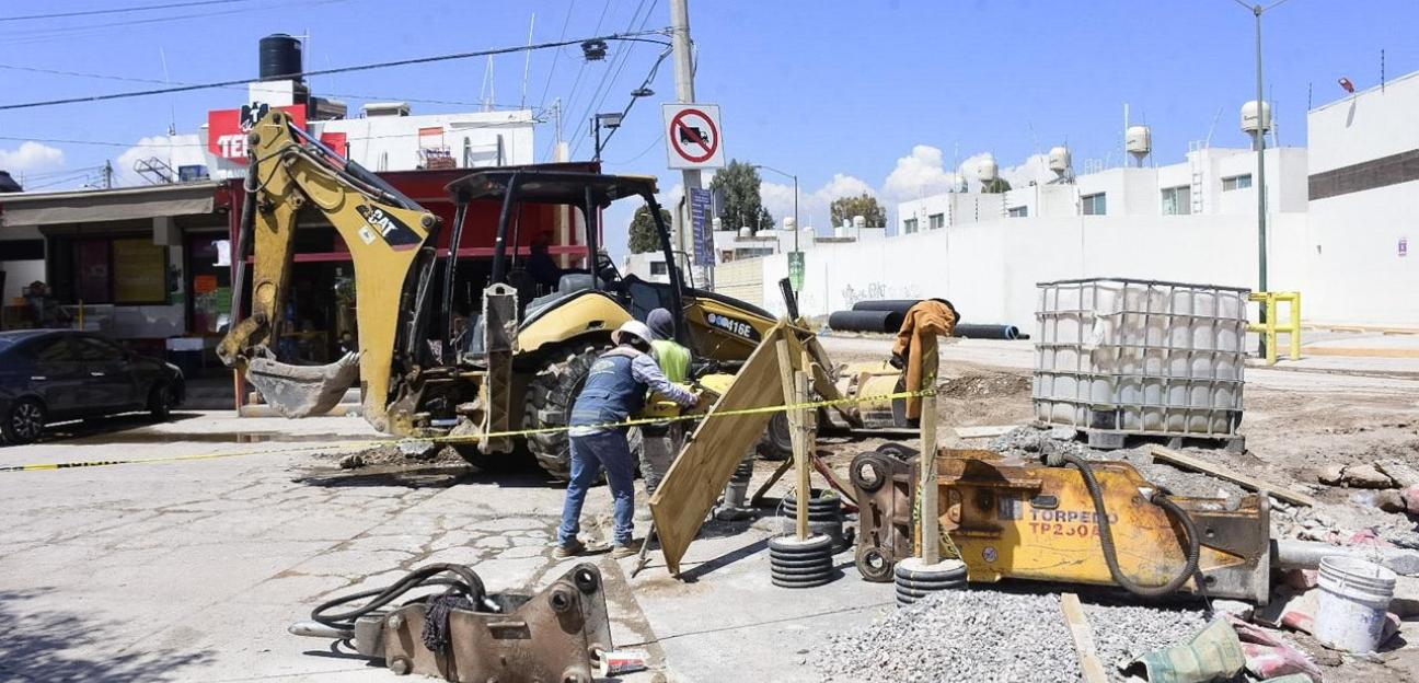 Sin detenerse y con resultados visibles, colector pluvial en Privadas de la Hacienda en Soledad
