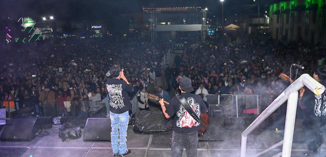 Talento potosino brilla en la Fenae y encanta a visitantes